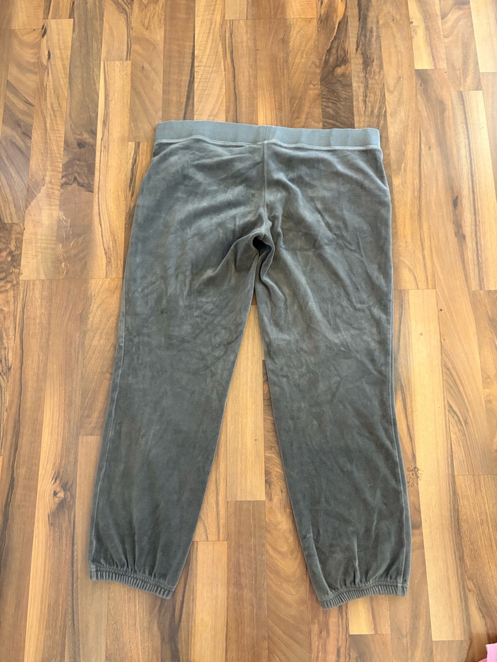 Juicy Couture Girls' Grey Velour Jogger‎ Pants - Picture 6 of 6